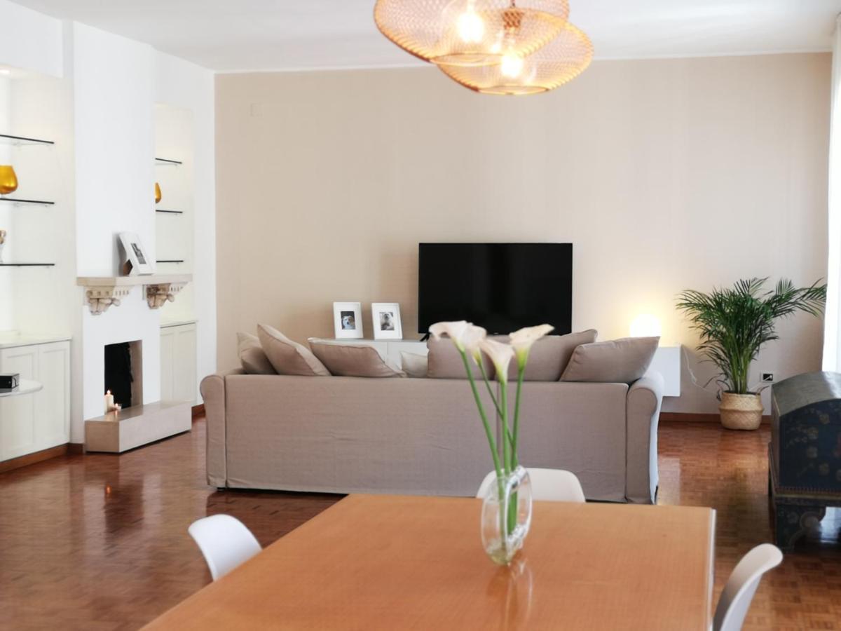 So Fine - Apulian Flats Apartment Bari Bagian luar foto