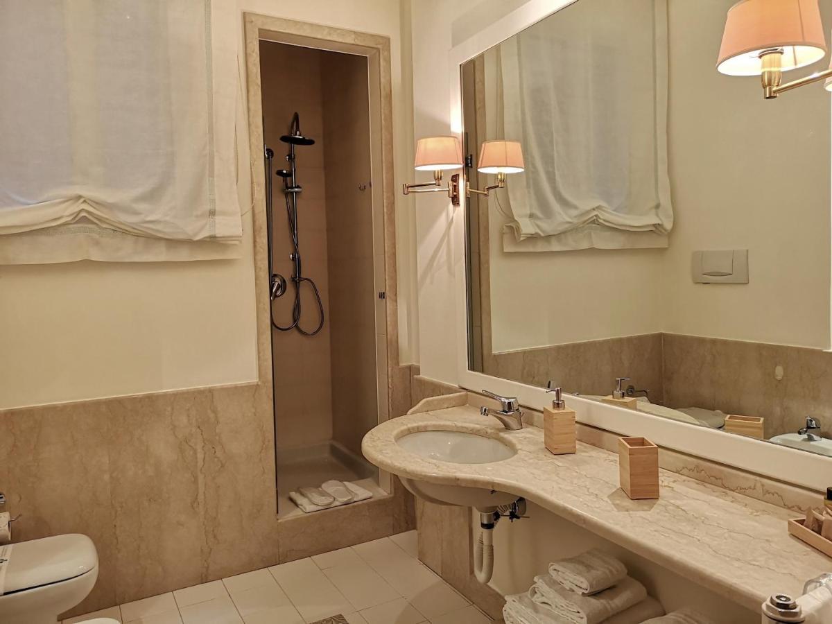 So Fine - Apulian Flats Apartment Bari Bagian luar foto